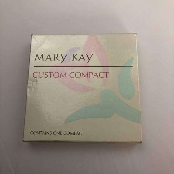 Older Mary Kay custom compact new with box - Picture 2 of 5